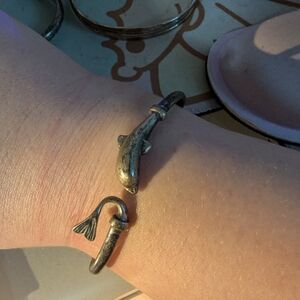 Silver Toned Dolphin Bracelet No Makers Marks